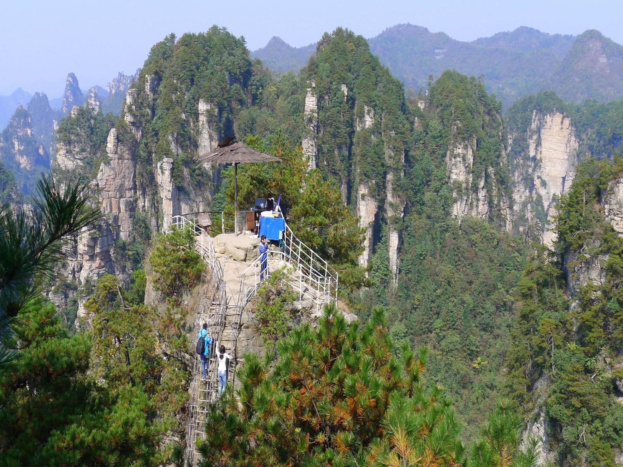 Zhangjiajie Dreamway Hotel - Free Pick Up Service Екстер'єр фото