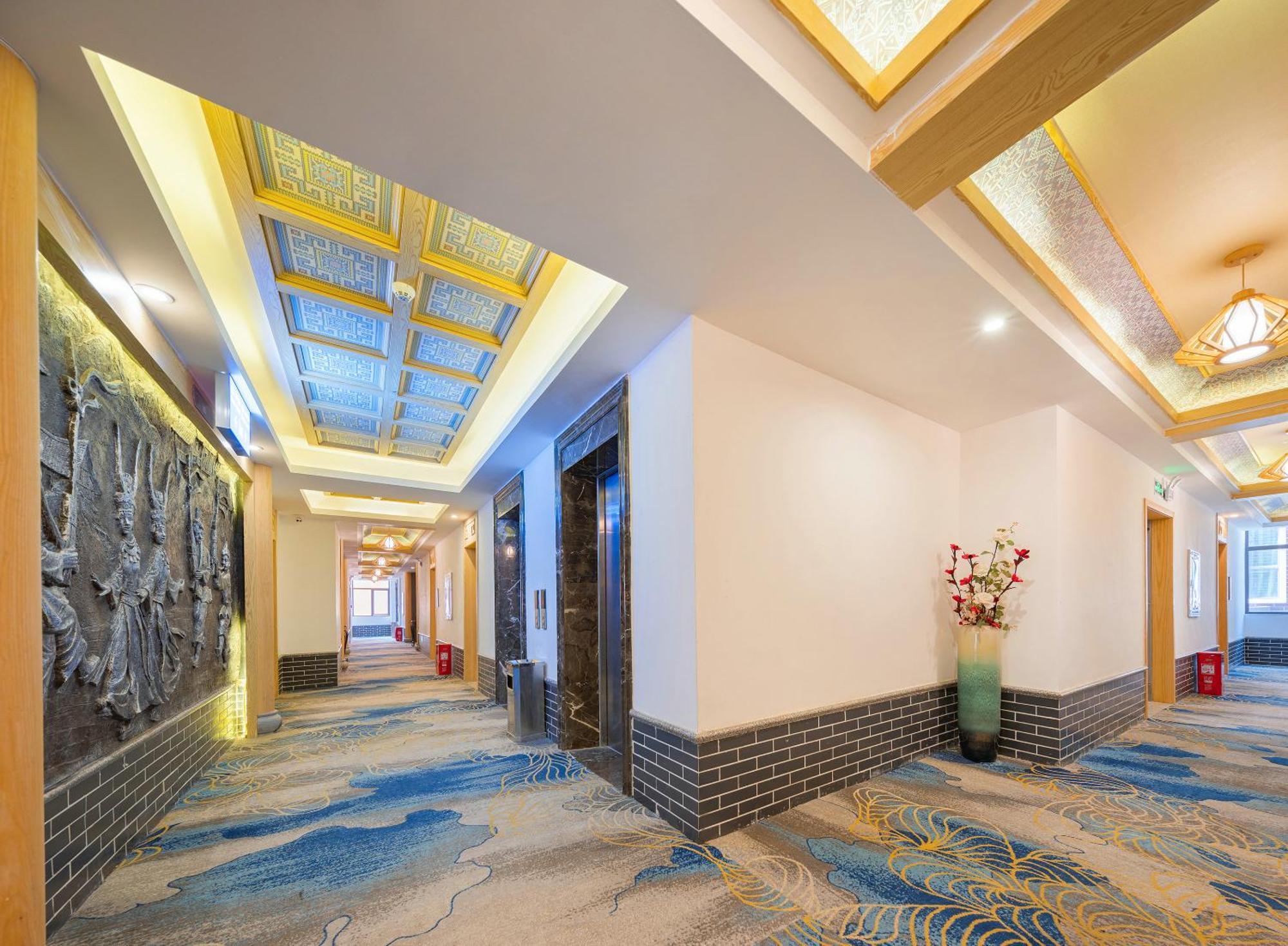 Zhangjiajie Dreamway Hotel - Free Pick Up Service Екстер'єр фото